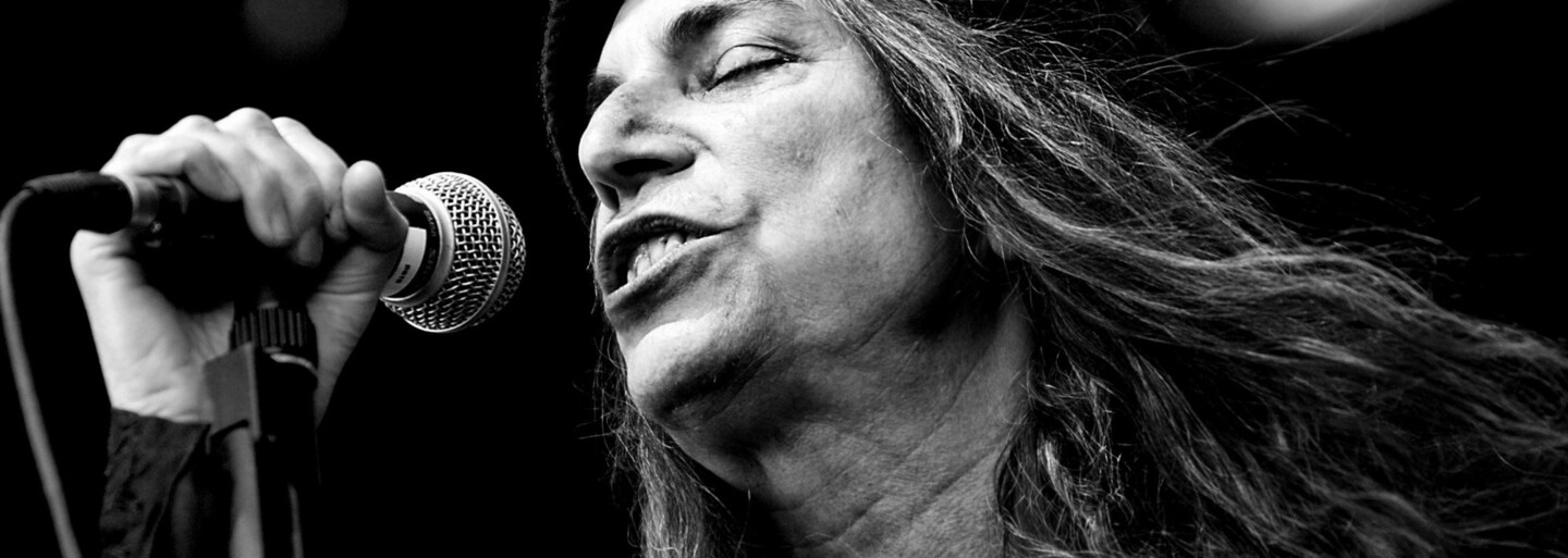 Patti Smith: Zlomená básnířka, která zbořila mužské ideály