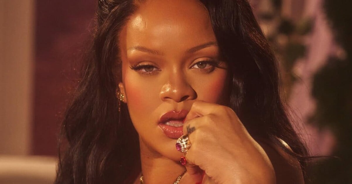 Rihanna jako moderní Afrodita. Nová valentýnská kolekce Savage X Fenty je pekelně hot i cenově dostupná