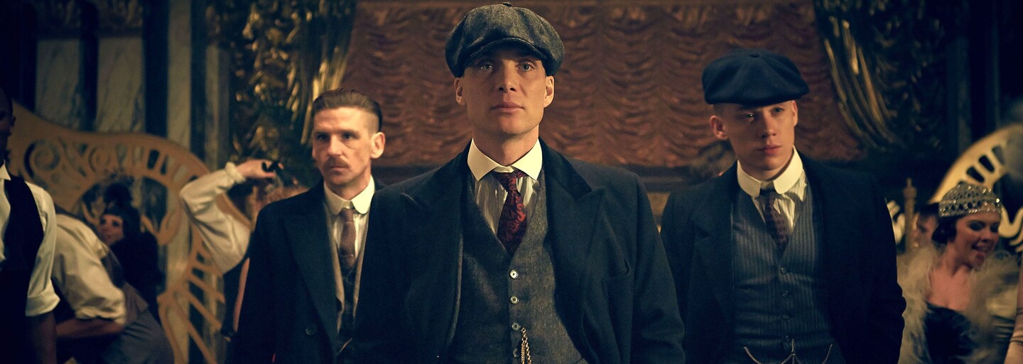Peaky Blinders bude po svém konci pokračovat filmem. Scénář už píše tvůrce seriálu
