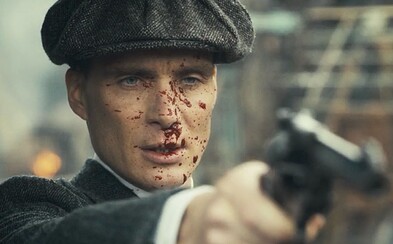 Peaky Blinders s Tomem Hardym přichází s trailerem ke 3. sérii, v níž se Shelby zaplete do obchodu se zbraněmi Peaky Blinders s Tomem Hardym přichází s trailerem ke 3. sérii, v níž se Shelby zaplete do obchodu se zbraněmi