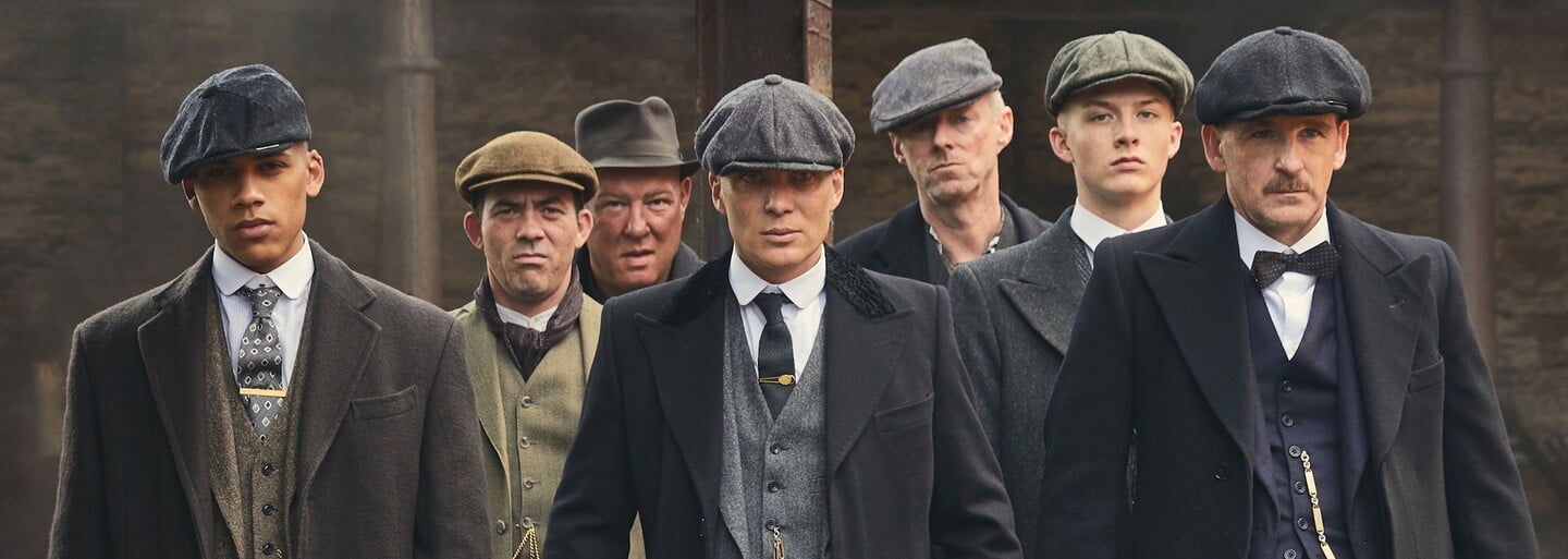 Peaky Blinders zasáhne válka a londýnští fašisté. Debutový trailer 5. série je plný výbuchů a smrti