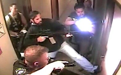 Pedofil na ulici ukradl matce 8leté děvčátko. Policie neměla při zásahu slitování Pedofil na ulici ukradl matce 8leté děvčátko. Policie neměla při zásahu slitování
