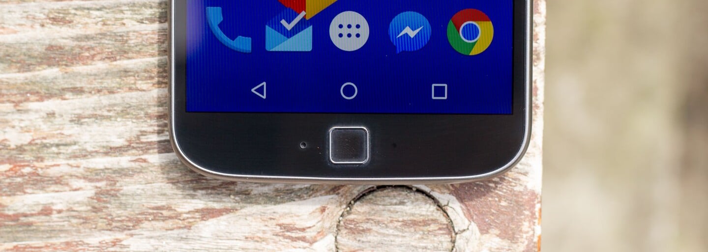 Pekné fotky, dobrá výdrž a pevná konštrukcia. Smartfón Moto G4 Plus konkurenciu nešetrí (Recenzia)