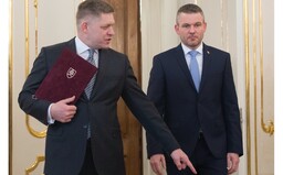 Pellegriniho podporuje stále viac ľudí v strane Smer. Robert Fico tvrdí, že stranu tlačia do liberálneho bezhodnotového priestoru