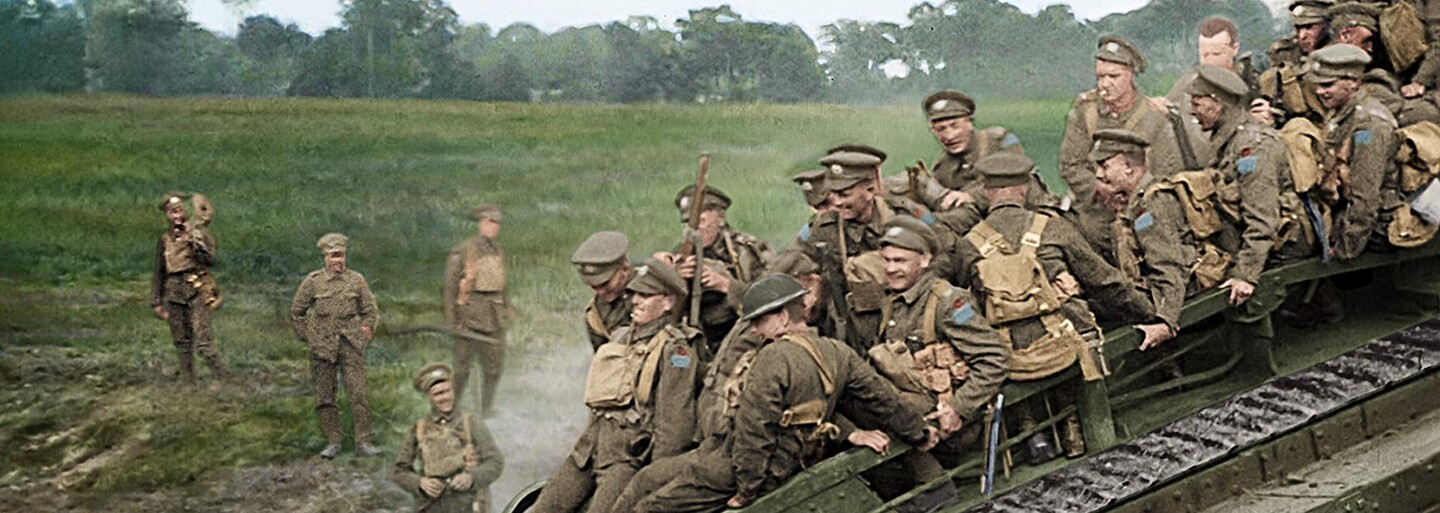 Peter Jackson oživil hrdinov prvej svetovej vojny a ukázal nám ich trápenie a radosť v úžasných farebných záberoch (Recenzia)