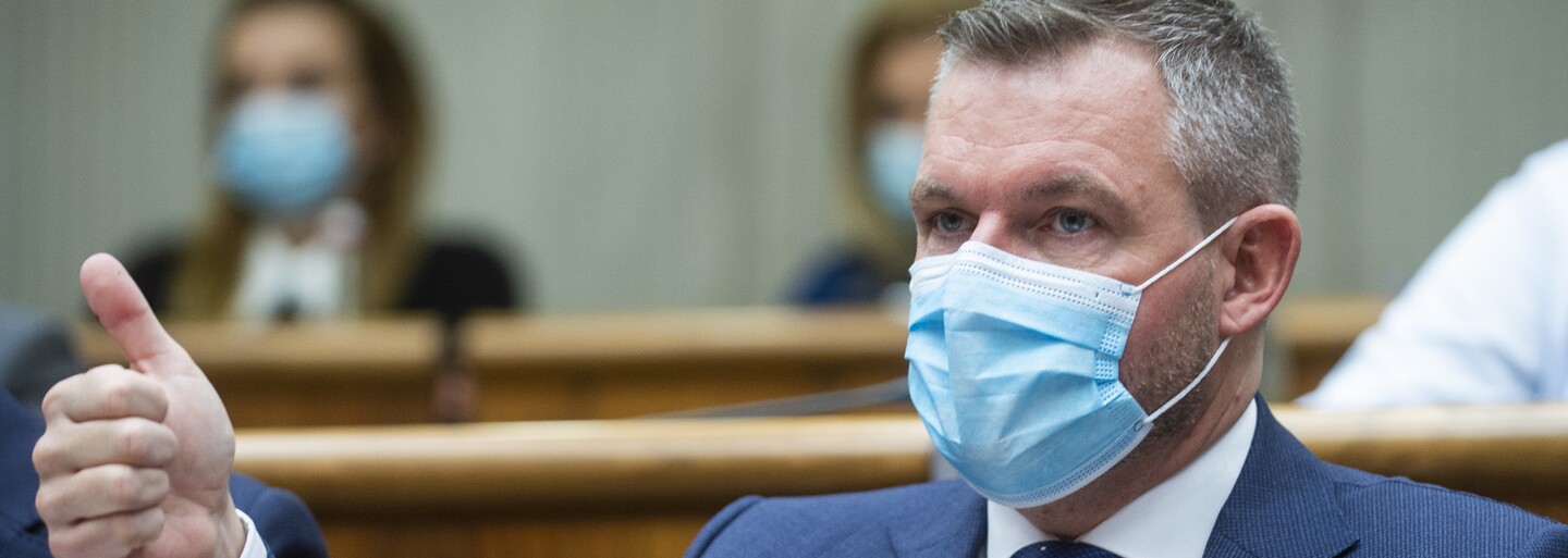 Peter Pellegrini vysvetľoval využívanie auta so šoférom. Stranu to mesačne stojí niekoľko tisíc eur