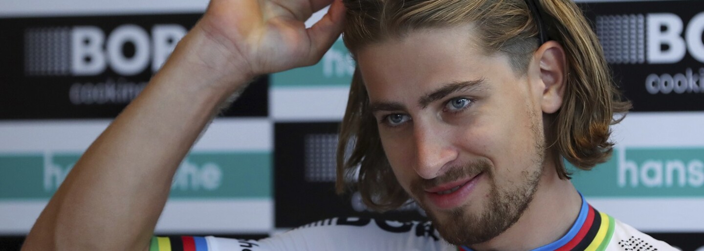 Peter Sagan navštívil pápeža. Františkovi daroval podpísaný dres a bicykel