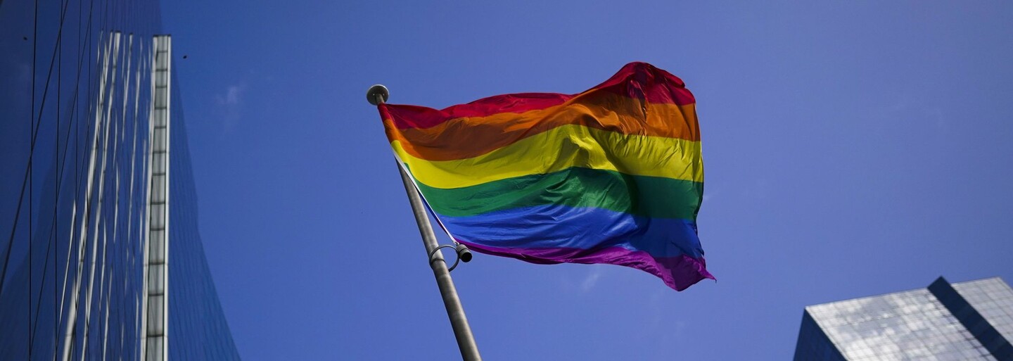 Pětina queer osob se v posledních pěti letech setkala s fyzickým napadením nebo výhružkami násilím
