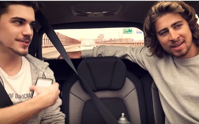 Peťo Sagan sa nechal vyspovedať Gogom v rýchlej talkshow v aute. Manželstvo vraj nič nezmenilo, ale na deti sa ešte nechystá Peťo Sagan sa nechal vyspovedať Gogom v rýchlej talkshow v aute. Manželstvo vraj nič nezmenilo, ale na deti sa ešte nechystá