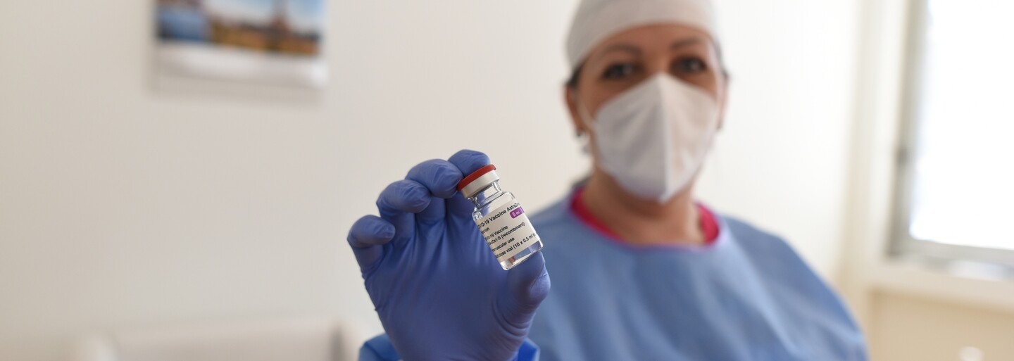 Petříček: Česko odmítlo nakoupit vakcíny od AstraZeneca ze SAE. Žádnou oficiální nabídku jsme neobdrželi, tvrdí Blatný