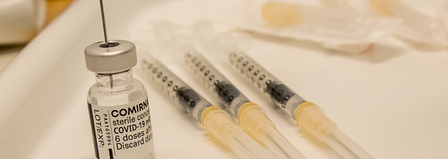 Pfizer a Biontech už čekají výsledky výzkumu vakcín pro děti od 5 do 11 let. Brzy požádají o jejich schválení