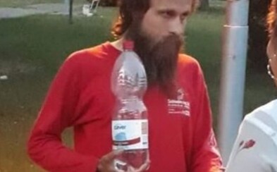 Piešťanský park zaplavili ľudské výkaly. Zanechávajú ich stovky Rómov, ktorí prišli za pochybným liečiteľom Piešťanský park zaplavili ľudské výkaly. Zanechávajú ich stovky Rómov, ktorí prišli za pochybným liečiteľom