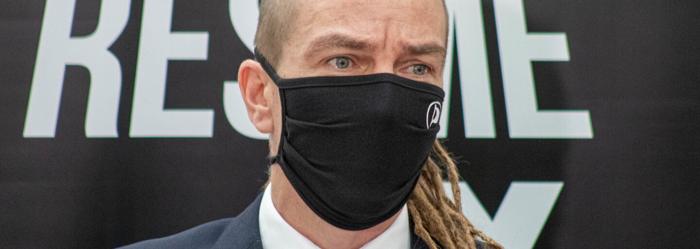 Piráti chtějí vyvolat předčasné volby