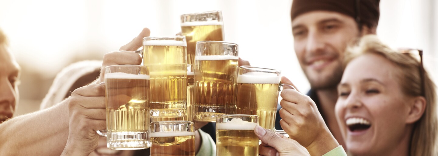 Piť pivo v neobmedzenom množstve, cestovať a ešte za to dostávať aj plat? Šancu na prácu snov máš aj ty!