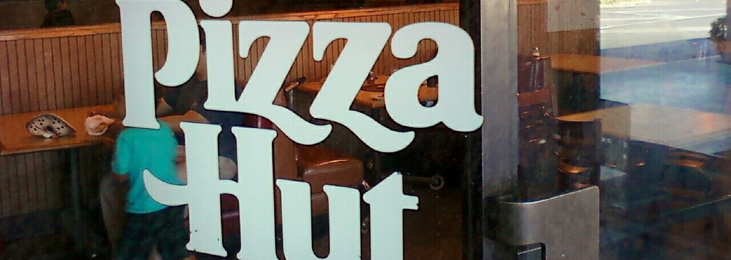 Pizza Hut znovu v Praze! Po třinácti letech se do Česka vrátí oblíbená síť pizzerií