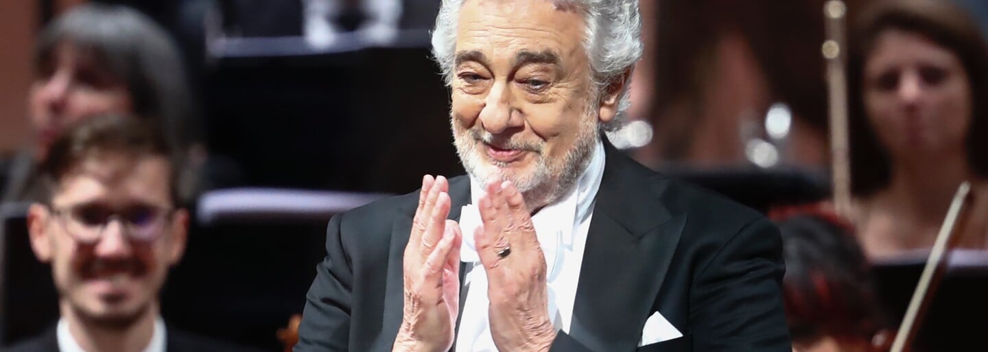 Plácido Domingo zapletený v sexuálnom škandále. Tenor údajne využíval služby argentínskej sekty vystupujúcej ako škola jogy