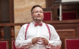Plagiátorstvo je ako športový doping. Aj v špičkových kluboch si občas niekto uľahčí cestu, hovorí prorektor UK Radomír Masaryk