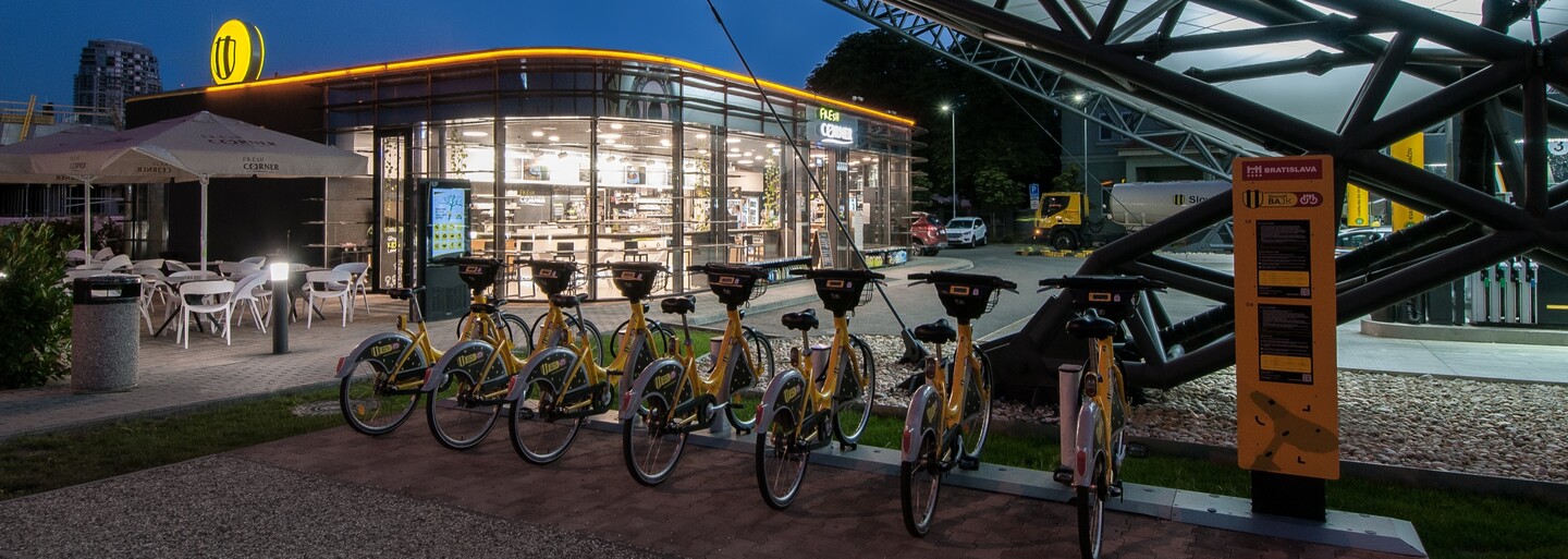 Po Bratislave sa môžeš bicyklovať neobmedzene za menej ako 1 euro mesačne. Slovnaft BAjk ponúka zvýhodnené predplatné