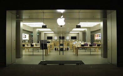 Po iPhonu 7 přichází řada na další překvapení. Apple si chce dát patentovat obyčejnou tašku Po iPhonu 7 přichází řada na další překvapení. Apple si chce dát patentovat obyčejnou tašku