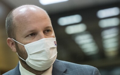 Po Matovičovi skončil v karanténe aj minister obrany Jaroslav Naď. Bol v kontakte s pozitívne testovanou osobou Po Matovičovi skončil v karanténe aj minister obrany Jaroslav Naď. Bol v kontakte s pozitívne testovanou osobou