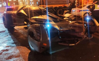 Po Moskve sa premával Batmobile, len nedávno ho niekto kúpil v aukcii za takmer milión dolárov Po Moskve sa premával Batmobile, len nedávno ho niekto kúpil v aukcii za takmer milión dolárov