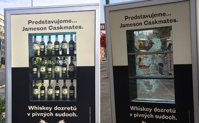 Po Slovensku sa rozmiestnili reklamné pútače s plnými fľašami alkoholu. Do pár dní ich Slováci rozbili a všetky fľaše ukradli Po Slovensku sa rozmiestnili reklamné pútače s plnými fľašami alkoholu. Do pár dní ich Slováci rozbili a všetky fľaše ukradli