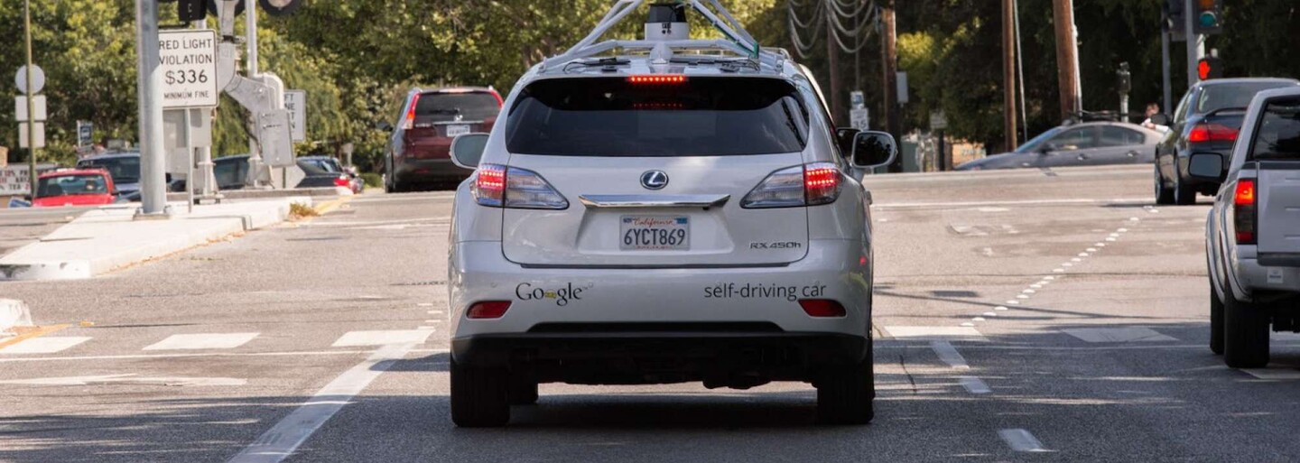 Počas leta budú prototypy vozidiel s autopilotom od Googlu testované v kalifornských uliciach