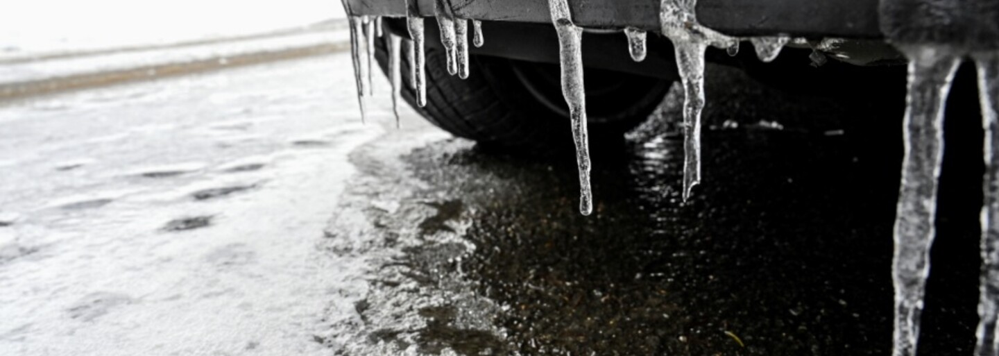 Počasí na volební víkend: Pozor na klouzačku. Výstraha meteorologů platí ve dvou krajích
