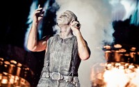 Pojď ven: V Praze vystoupí Supercrooo, Conan Gray a německé legendy Rammstein