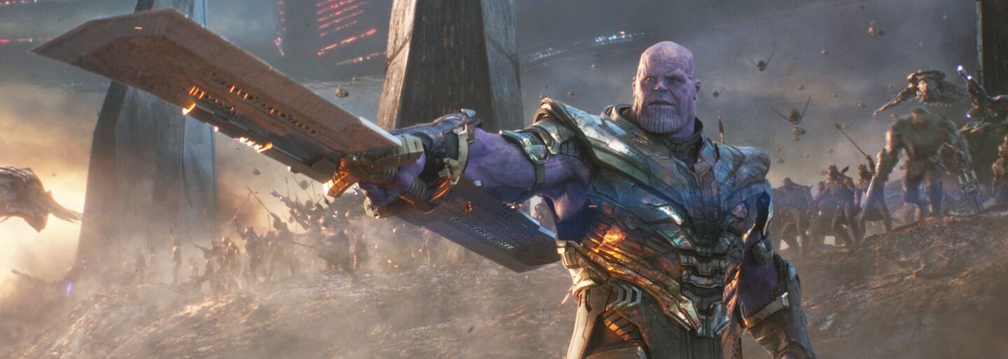 Nevydařené záběry z Endgame: Thor miluje svůj obří pupek a ženské hrdinky si užívají společnou girl power scénu