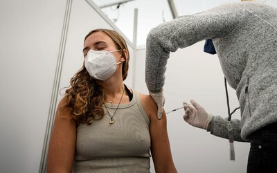 Pokuta až 3 600 eur, ak sa nedáš zaočkovať. V Rakúsku začína platiť povinná vakcinácia proti covidu-19