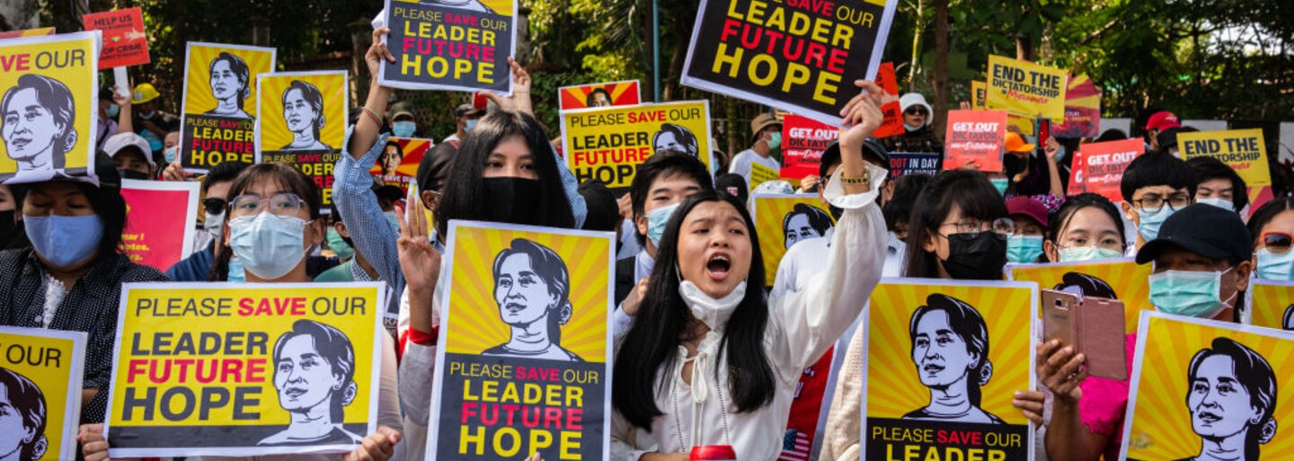 Policisté běželi těsně za mými rodiči. Mohli je zastřelit, popisuje vojenský převrat v Myanmaru studentka Yoon