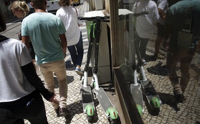 Policie během Oktoberfestu zabavila stovky řidičáků opilcům na elektrických koloběžkách Policie během Oktoberfestu zabavila stovky řidičáků opilcům na elektrických koloběžkách