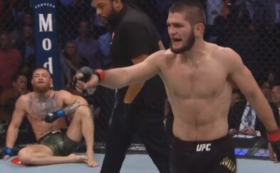 Policie už zatkla 3 členy Nurmagomedova týmu, ale McGregor je nechal jít. Khabibovi zadrželi šek s výplatou Policie už zatkla 3 členy Nurmagomedova týmu, ale McGregor je nechal jít. Khabibovi zadrželi šek s výplatou