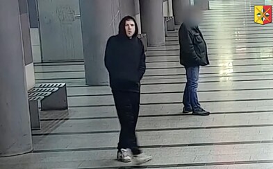 Policie dopadla muže podezřelého z útoku na seniorku, v metru ho objevili revizoři Policie dopadla muže podezřelého z útoku na seniorku, v metru ho objevili revizoři