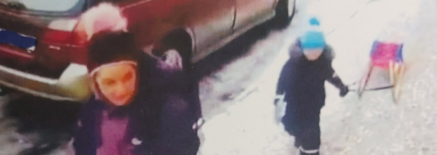 Policie vyšetřuje smrt matky a dítěte v Krkonoších jako vraždu a sebevraždu