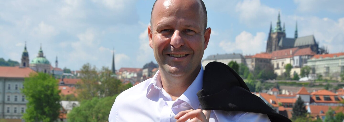 Policie zadržela radního Hlubučka, obvinila 11 lidí. Kauza se týká uplácení (Aktualizováno)