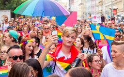 Policisté chodí hlídat Prague Pride rádi, ve vzduchu se vznáší láska, říká mluvčí festivalu