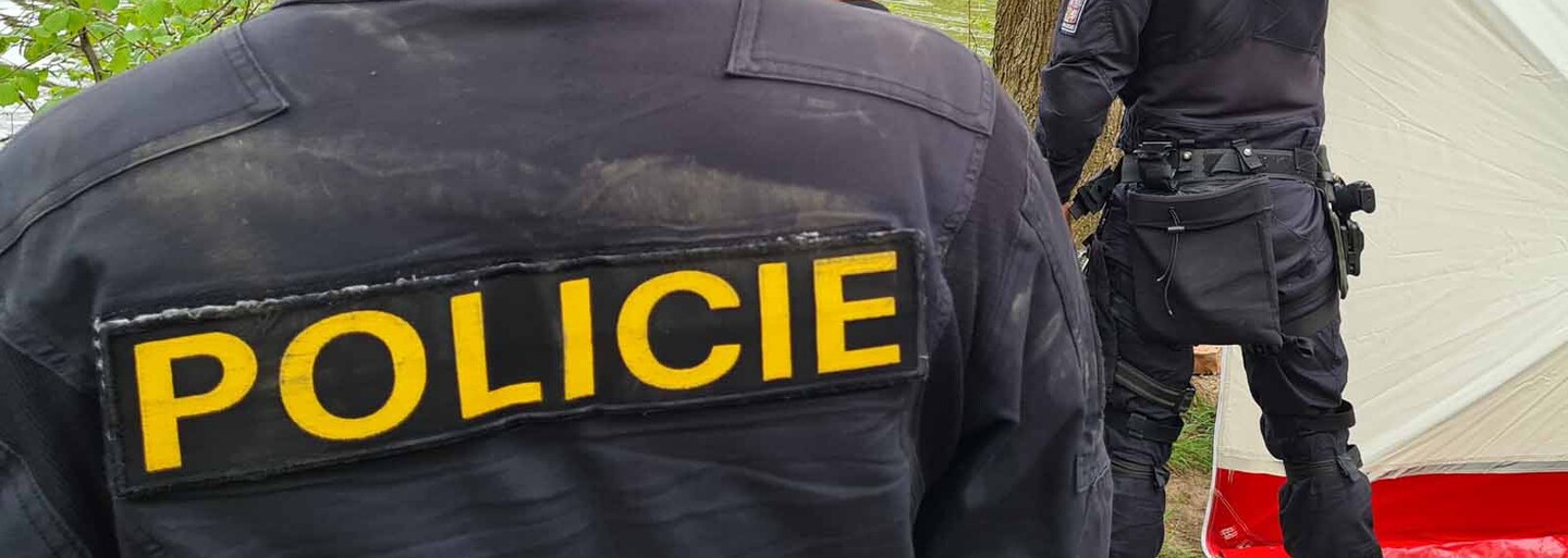 Policisté k případu v Teplicích: Zákrok byl v normě, žádná videa kolemjdoucích jsme nemazali, policejní záznamy nejsou