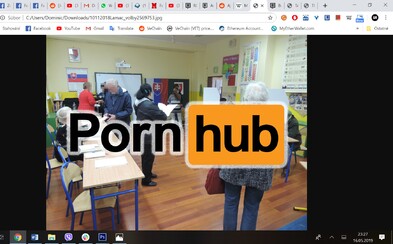 Politik si zaplatil reklamu na PornHub. „Musíš být tam, kde jsou tví voliči,“ konstatoval Politik si zaplatil reklamu na PornHub. „Musíš být tam, kde jsou tví voliči,“ konstatoval