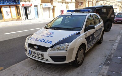 Polovicu dopravných policajtov na Malte zatkli, dôvodom sú podozrenia z podvodu Polovicu dopravných policajtov na Malte zatkli, dôvodom sú podozrenia z podvodu