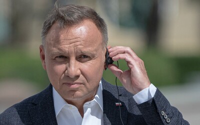 Polský prezident Duda naletěl muži, který se vydával za Macrona, nenapálil ho poprvé 
