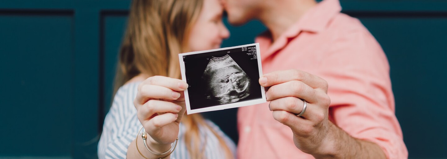 Porod, trauma a umělé oplodnění: Proč (ne)chtít děti a jak zvládat tlak od okolí?