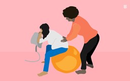 Porodnické násilí: Skákání po břiše, zbytečné nástřihy a necitlivé oddělování dětí od matek. I k tomu na porodním sále dochází