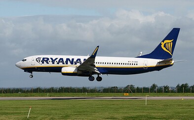 Posádka Ryanairu nariadila matke, aby prestala kojiť svoje dieťa Posádka Ryanairu nariadila matke, aby prestala kojiť svoje dieťa