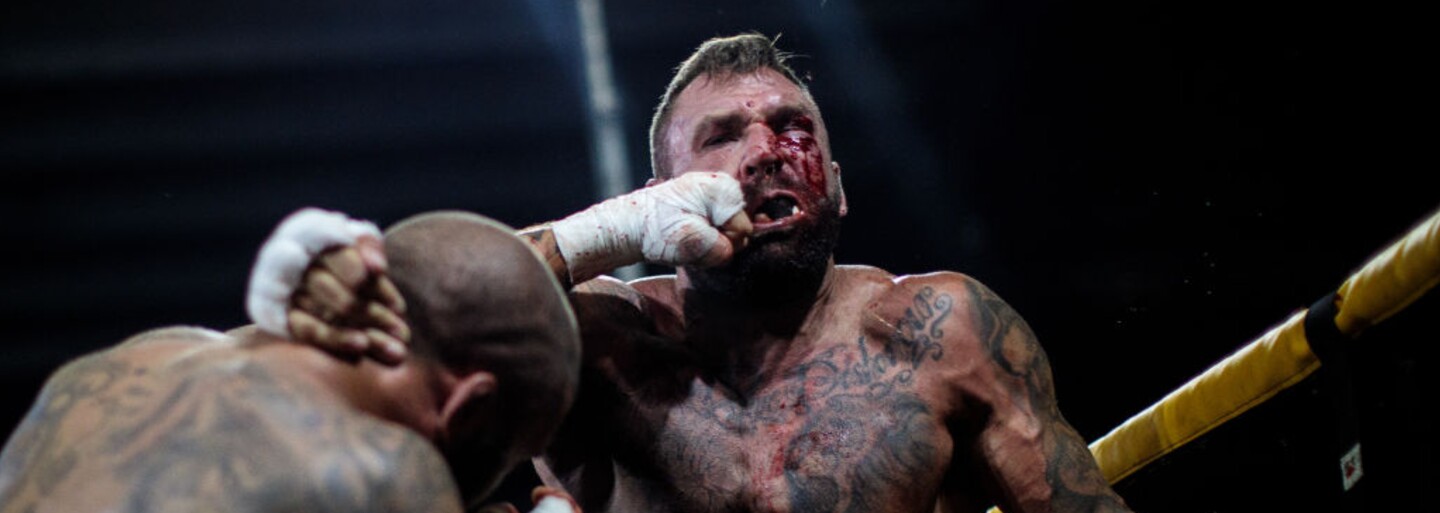 Poškození mozku v MMA a boxu: Jak vypadají projevy a jak se můžeš chránit?