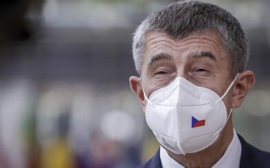 Poslanci schválili příspěvek 5 tisíc korun pro důchodce Poslanci schválili příspěvek 5 tisíc korun pro důchodce