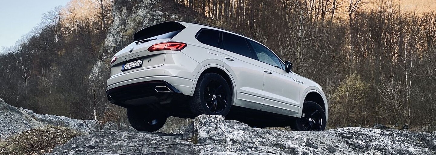 Z Evropy se vytratí 8válcové SUV. 422koňový Touareg pohřbí emisní limity