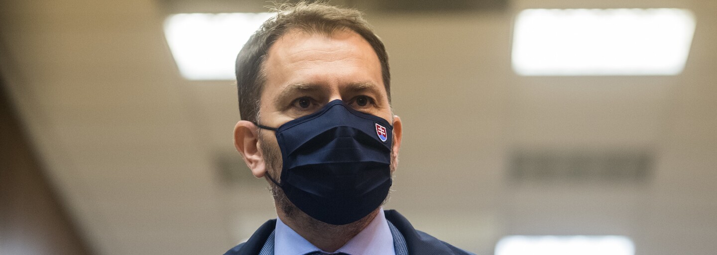 Poukazy Igora Matoviča mohol Smer-SD zablokovať už pred bránami parlamentu. Nemal však dnes dosť poslancov