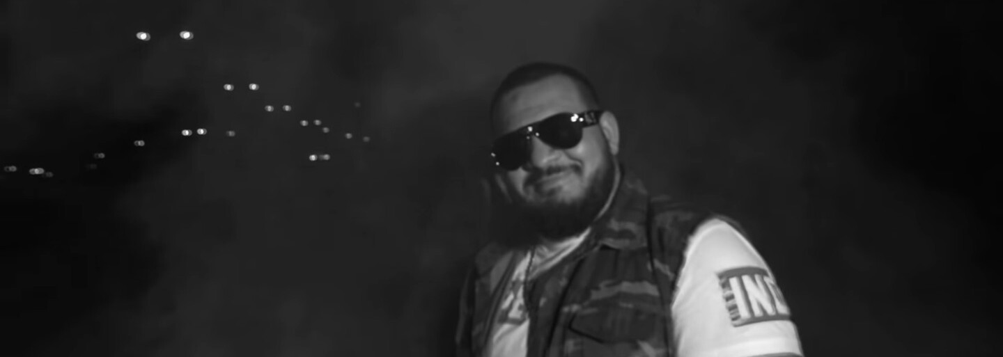 Pouličný autor tónov a Mega M sa cítia byť nepochopení